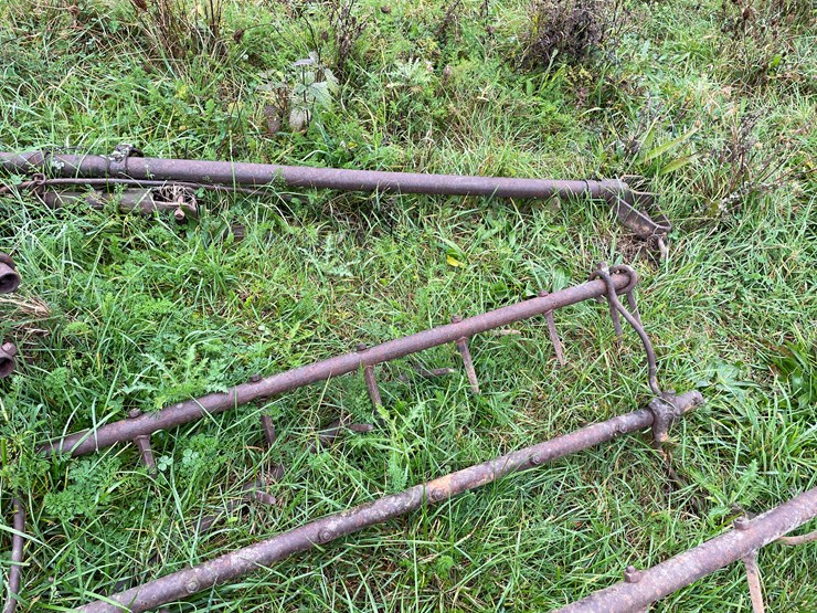 #8142-•-misc-drag-sections-image-6