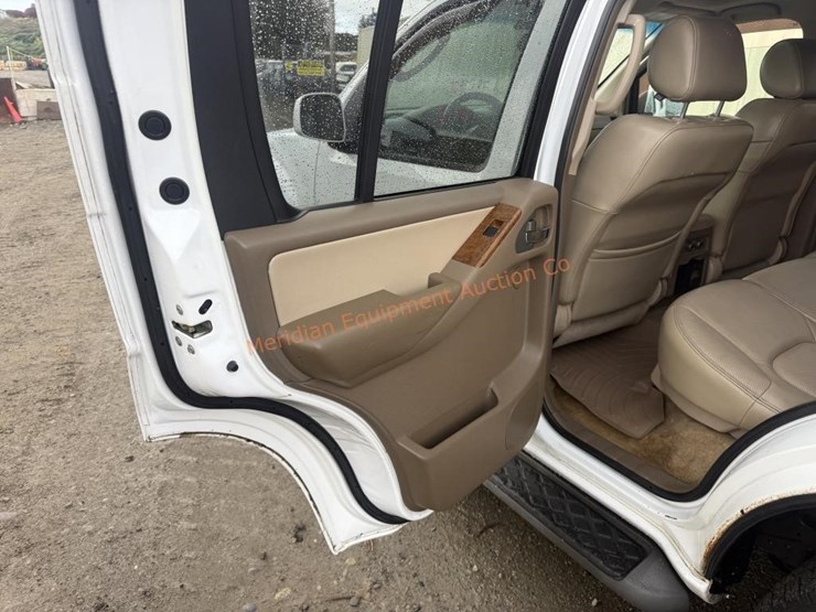 2005-nissan-pathfinder-le-image-17