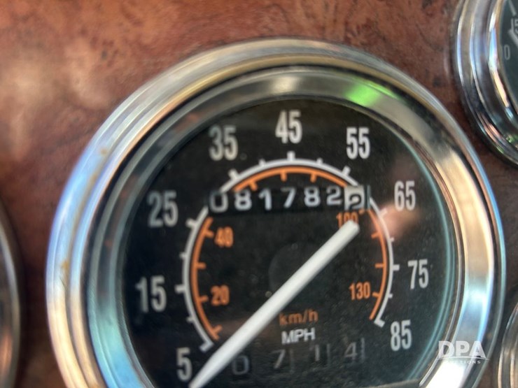 2004-peterbilt-379-image-45