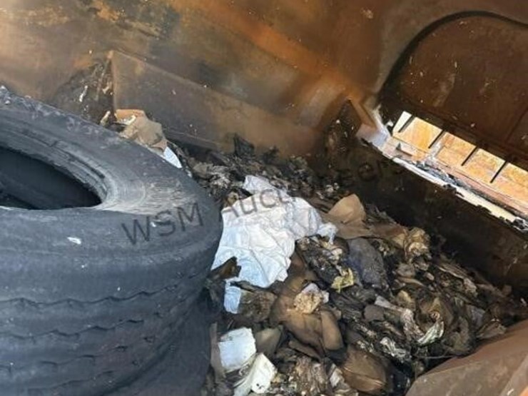 2020-peterbilt-520-image-12