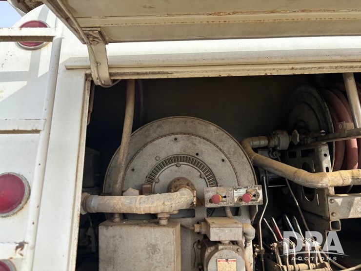 1994-ford-l8000-image-33