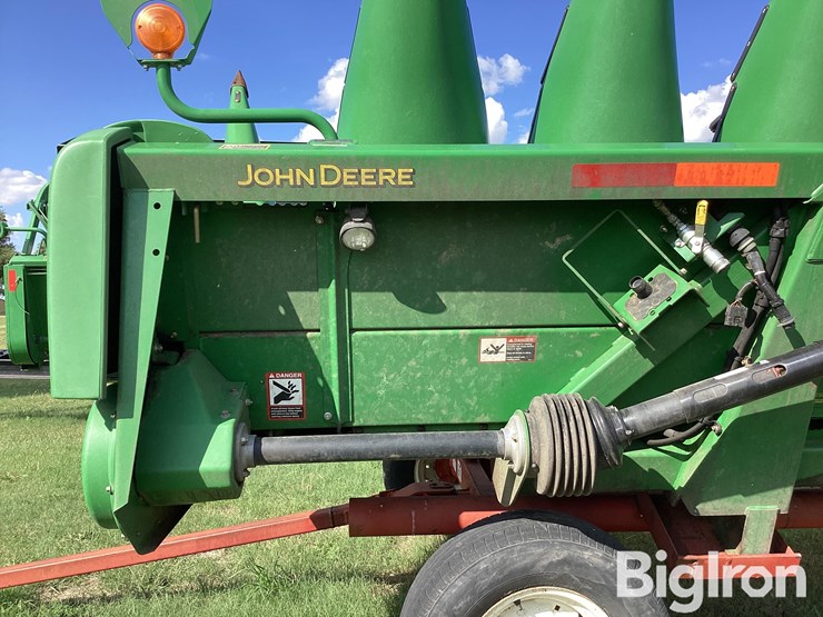 2011-john-deere-608c-image-15