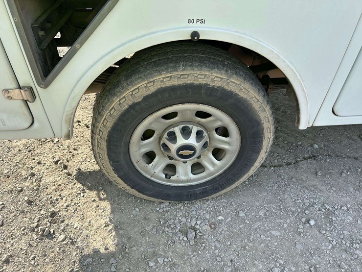 2012-chevrolet-silverado-2500-image-28