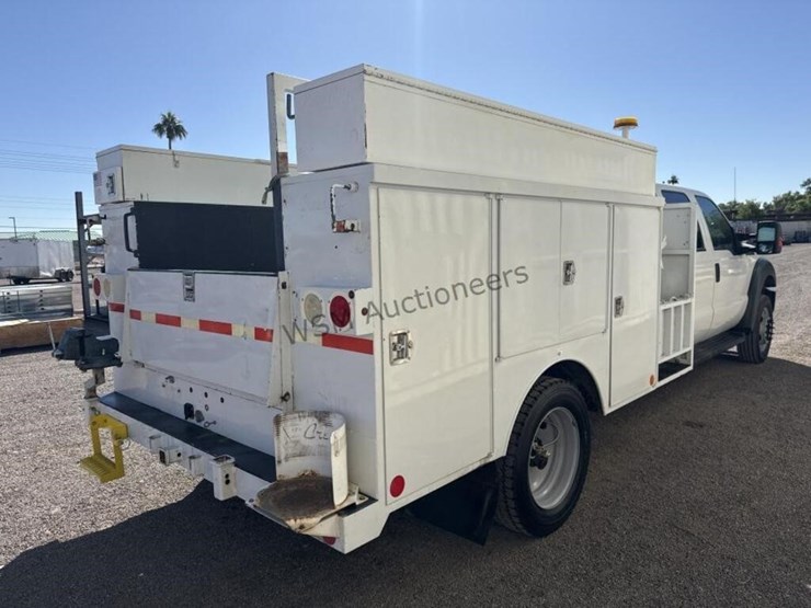 2016-ford-f550-image-5