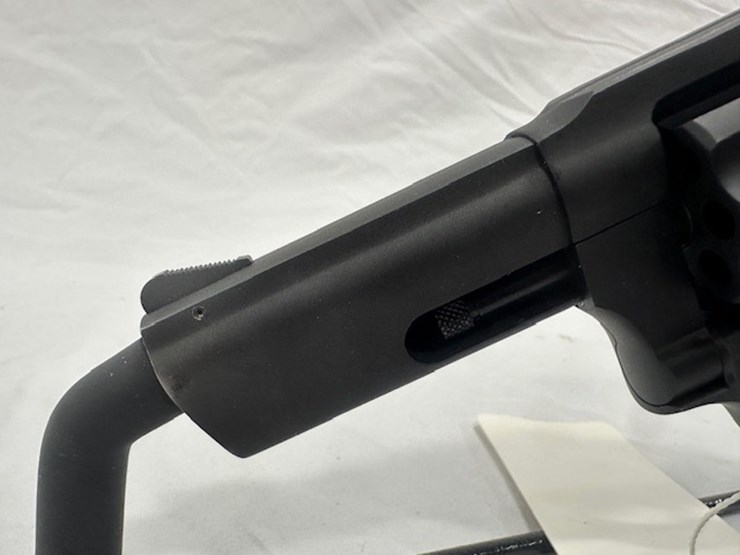 #2025-00067-•-taurus-942m-revolver-image-12