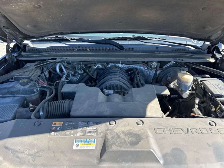 2016-chevrolet-tahoe-image-8