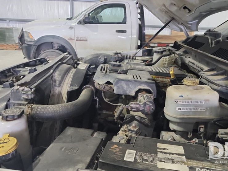 2015-dodge-ram-5500-image-29