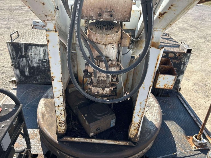 2005-international-durastar-4300-image-24