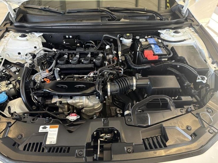 2023-honda-accord-lx-sdn-image-11