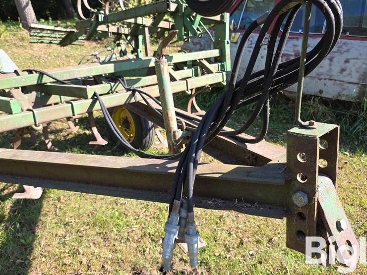 john-deere-1010-image-13