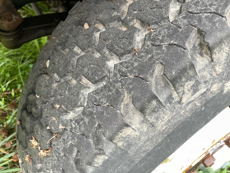 #8043-•-1981-chevy-custom-deluxe-30-truck-(has-wi-title)-image-11