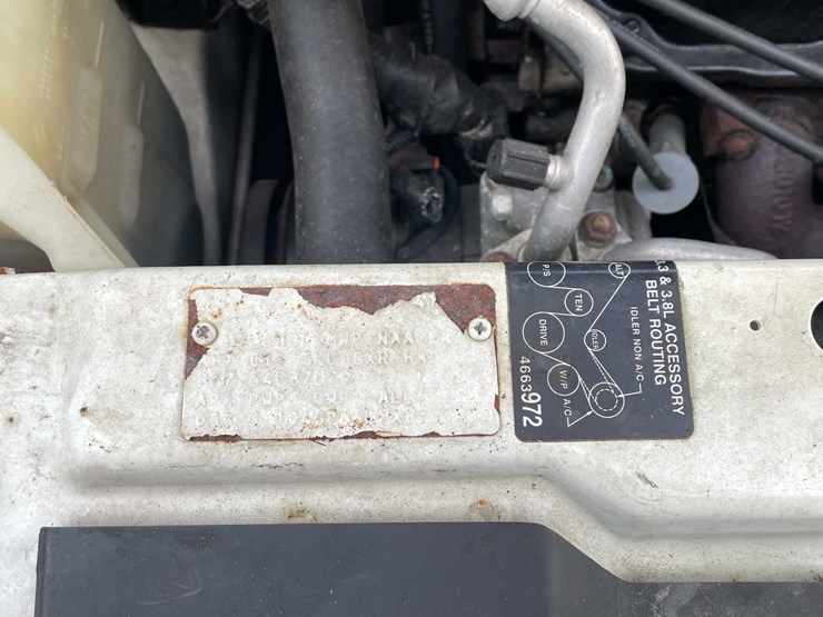 1999-chrysler-town-&-country-image-162