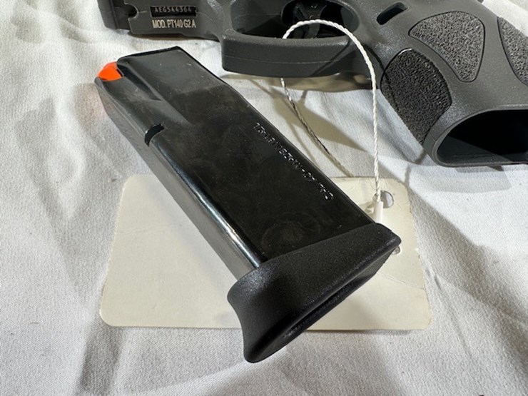 #2025-00066-•-taurus-g2c-pistol-image-49