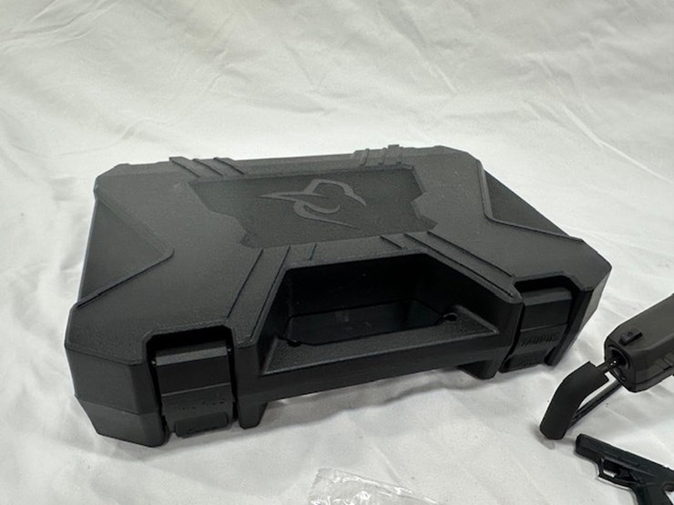 #2025-00065-•-taurus-gx4-pistol-image-3