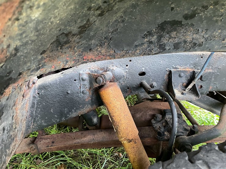 #8043-•-1981-chevy-custom-deluxe-30-truck-(has-wi-title)-image-28