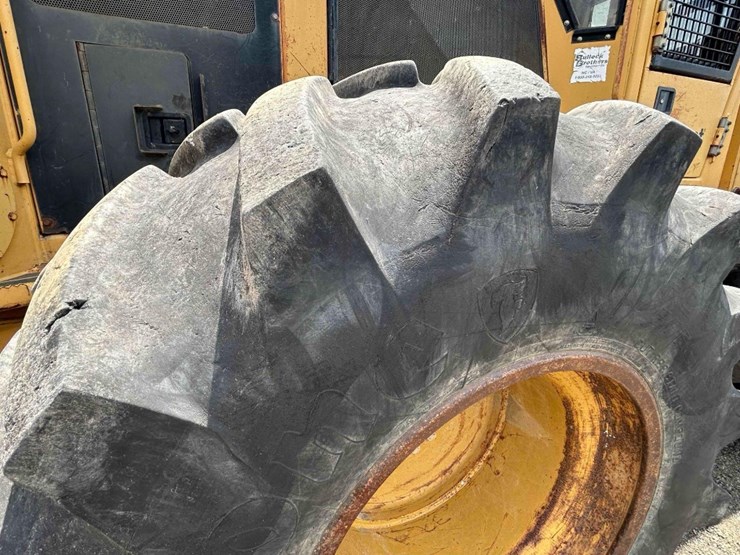 2013-tigercat-720e-image-10