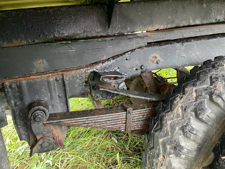 #8043-•-1981-chevy-custom-deluxe-30-truck-(has-wi-title)-image-24