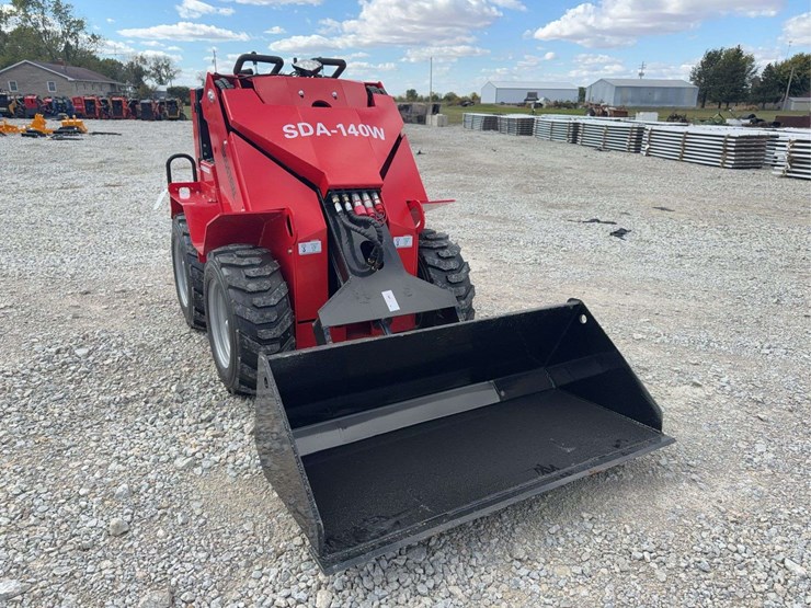 agt-sda-140w-compact-wheel-loader-image-9