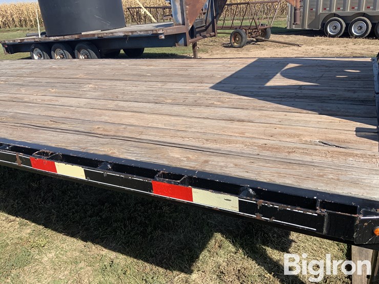 2013-titan-trailer-image-16