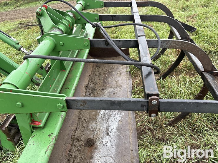 john-deere-265-image-13