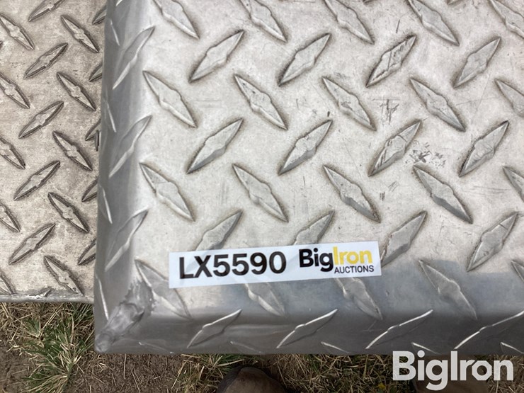 john-deere-24-image-18