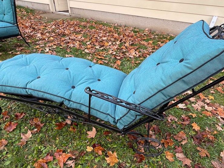 #6633-•-antique-iron-furniture-image-15