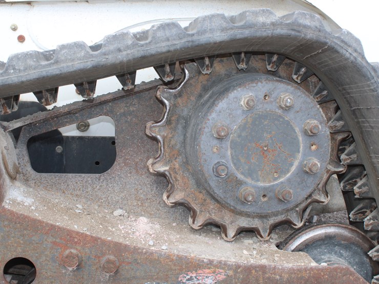 bobcat-t870-image-21