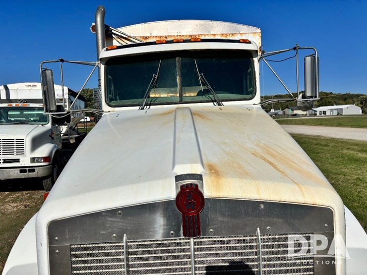 2007-kenworth-t800-image-19