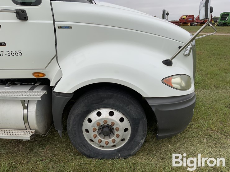 2010-international-prostar-image-17