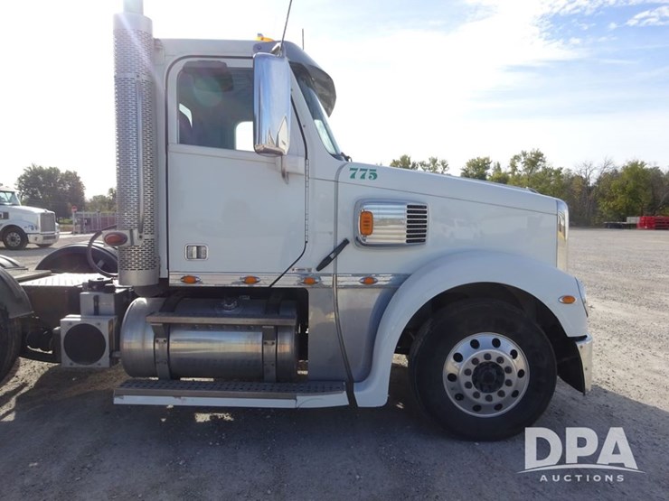 2018-freightliner-coronado-day-cab-glider-truck-(pz13985,-unit-775)-image-77