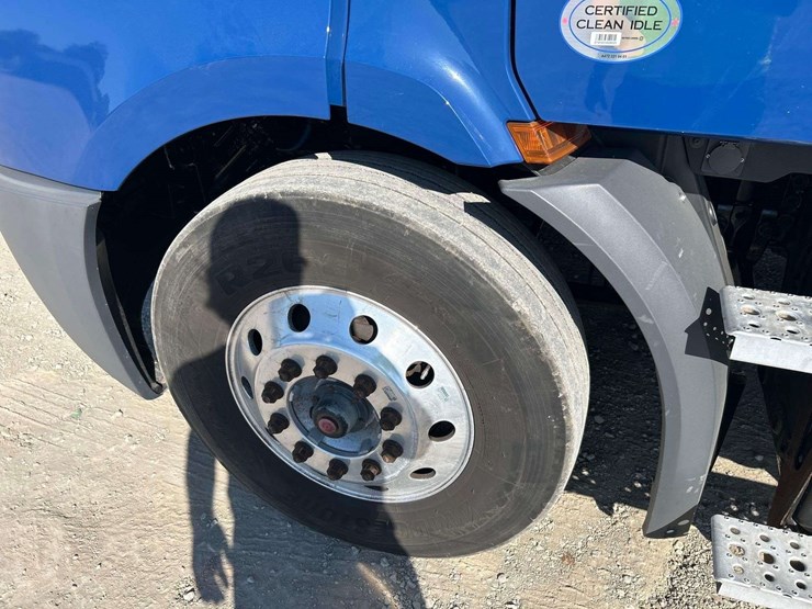 2021-freightliner-cascadia-116-image-26