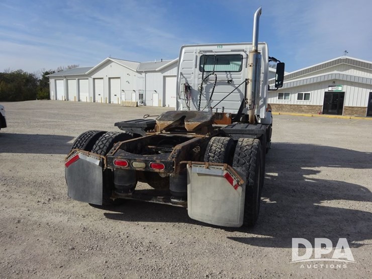2007-volvo-vnl-day-cab-truck-(pz13987,-unit-110)-image-27