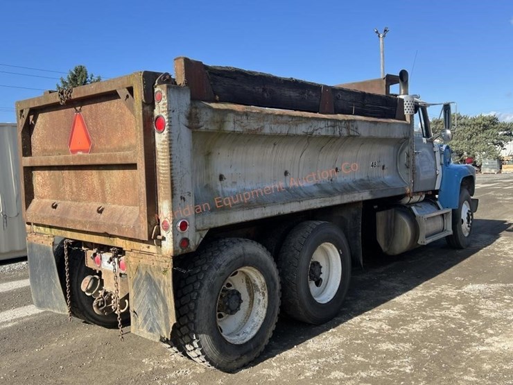 1979-ford-9000-image-7