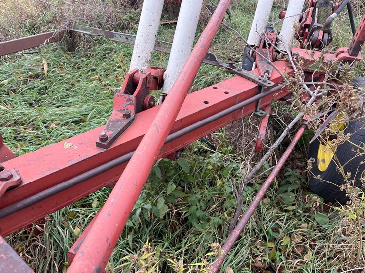 international-710-image-9