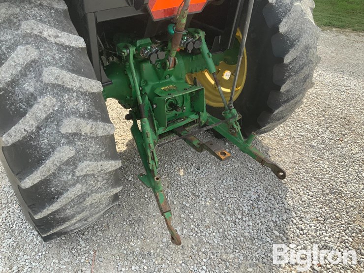 1983-john-deere-2350-image-12