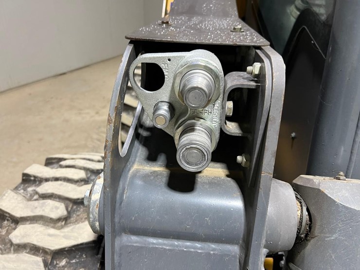 volvo-mc115c-image-11