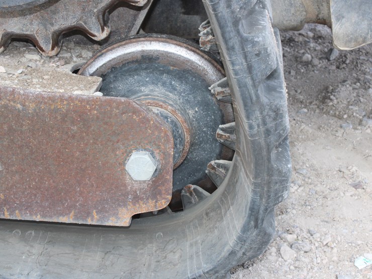 bobcat-t870-image-22