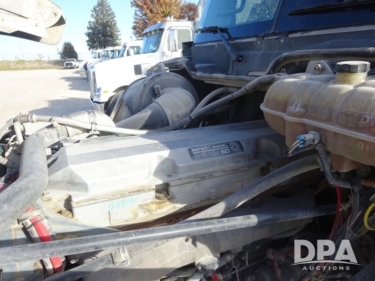 2016-freightliner-coronado-day-cab-glider-truck-(pz13982,-unit-720)-image-80