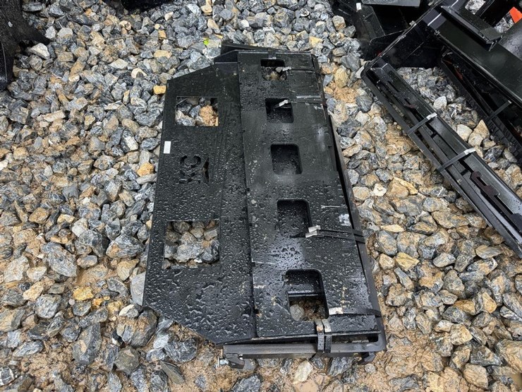 kit-container-42"-mini-skid-steer-forks-image-5