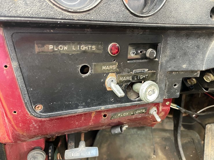 #8043-•-1981-chevy-custom-deluxe-30-truck-(has-wi-title)-image-38