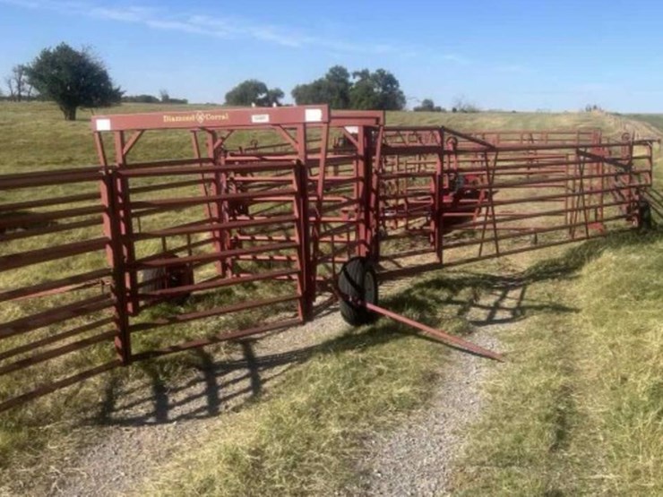 diamond-w-wheel-corral-image-6