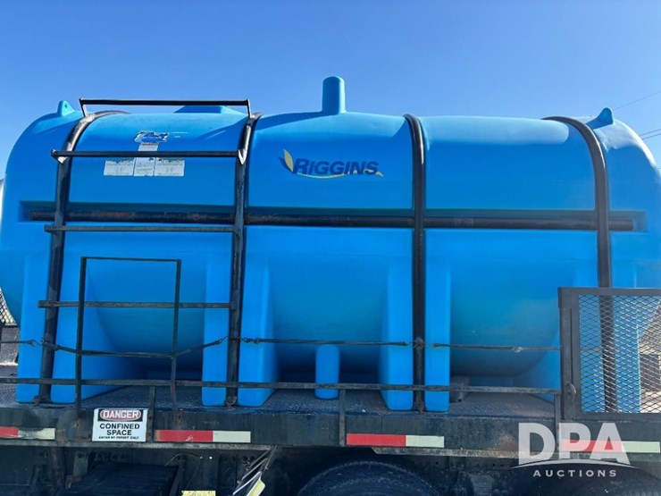 1993-freightliner-fld120-image-31