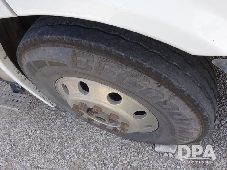 2018-freightliner-cascadia-day-cab-truck-(pz13986,-unit-405)-image-36