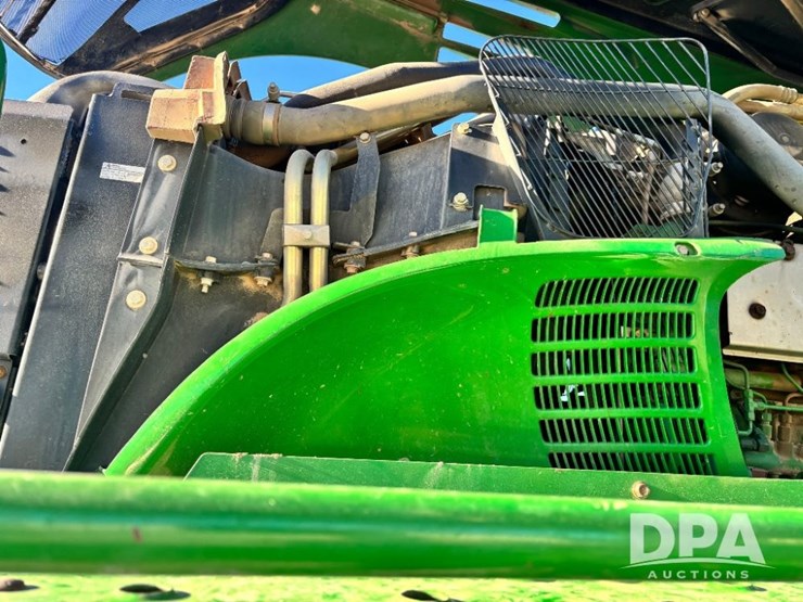 2013-john-deere-4830-image-32