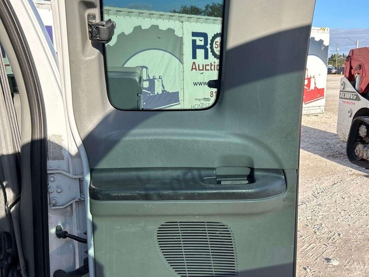 2005-ford-f350-image-21