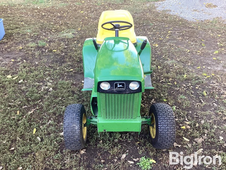 john-deere-110-image-2