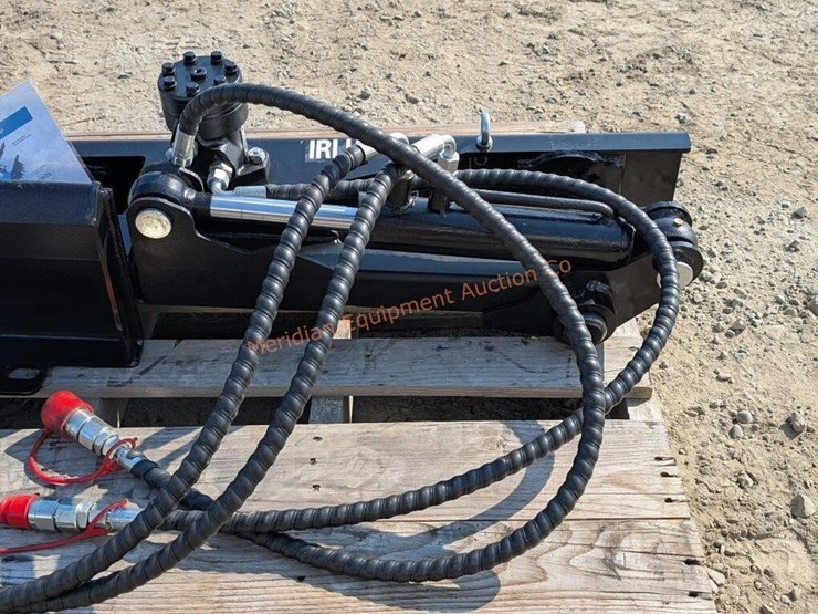 ir-mini-skid-steer-hedge-trimmer-image-3