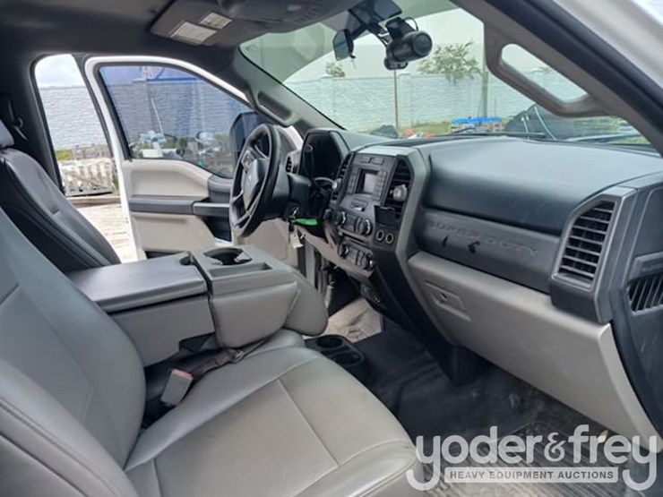 2018-ford-f250-sd-image-2