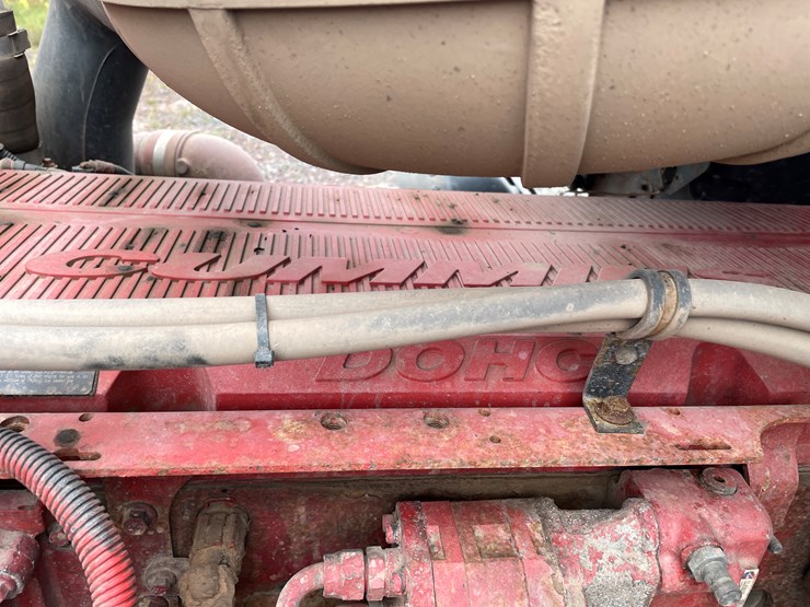 #1000-•-2005-mack-semi-tractor-(has-mi-title)-image-32