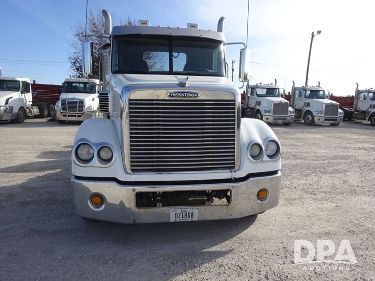 2018-freightliner-coronado-day-cab-glider-truck-(pz13985,-unit-775)-image-5